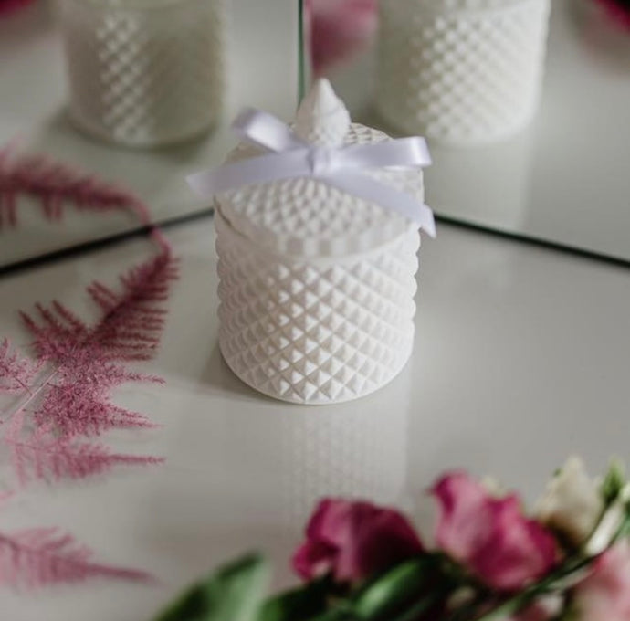 Tonka Bean Diamond Candle